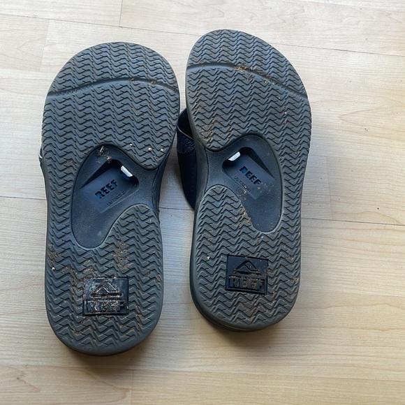 Reef - Mens Fanning Sandals, size 8 US mens, color black.
